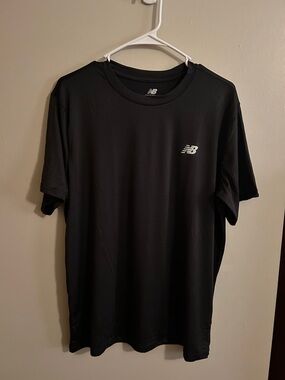 New Balance Black Short-Sleeve Athletic Tee
